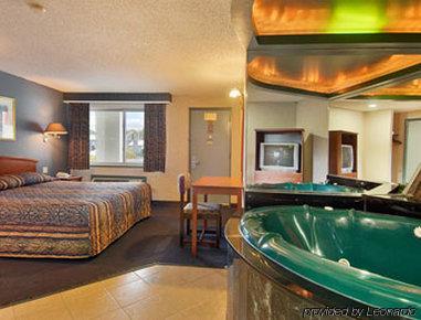 Super 8 By Wyndham Milford/New Haven Otel Oda fotoğraf